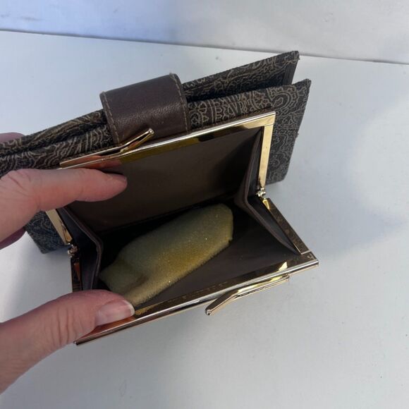 Liz Claiborne NEW Bifold Wallet w/ Kiss Clasp Change Purse Brown Paisley Gold - Picture 5 of 8